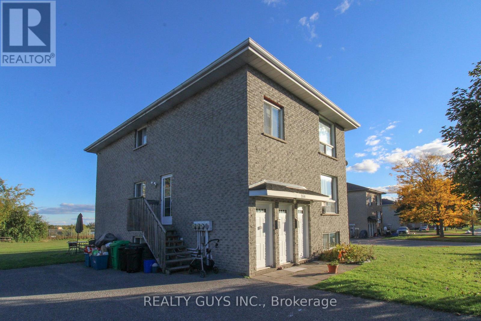 554 Crystal Drive, Peterborough (Ashburnham Ward 4), Ontario  K9J 8H5 - Photo 2 - X12476238