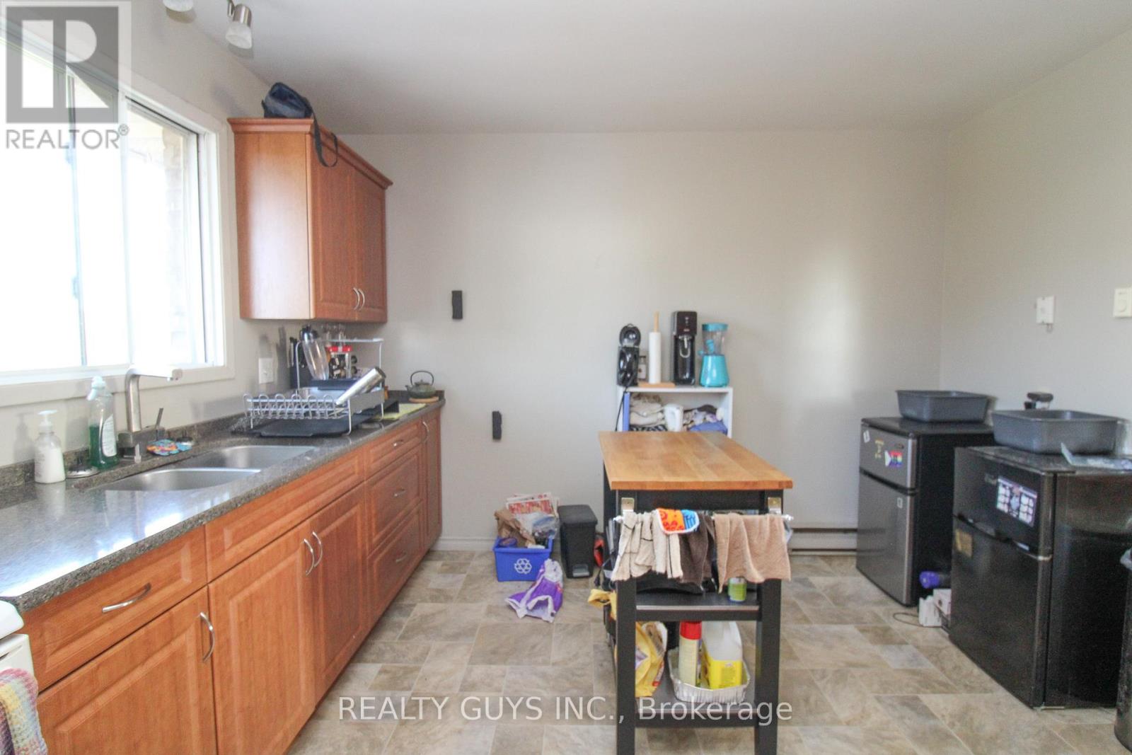 554 Crystal Drive, Peterborough (Ashburnham Ward 4), Ontario  K9J 8H5 - Photo 28 - X12476238