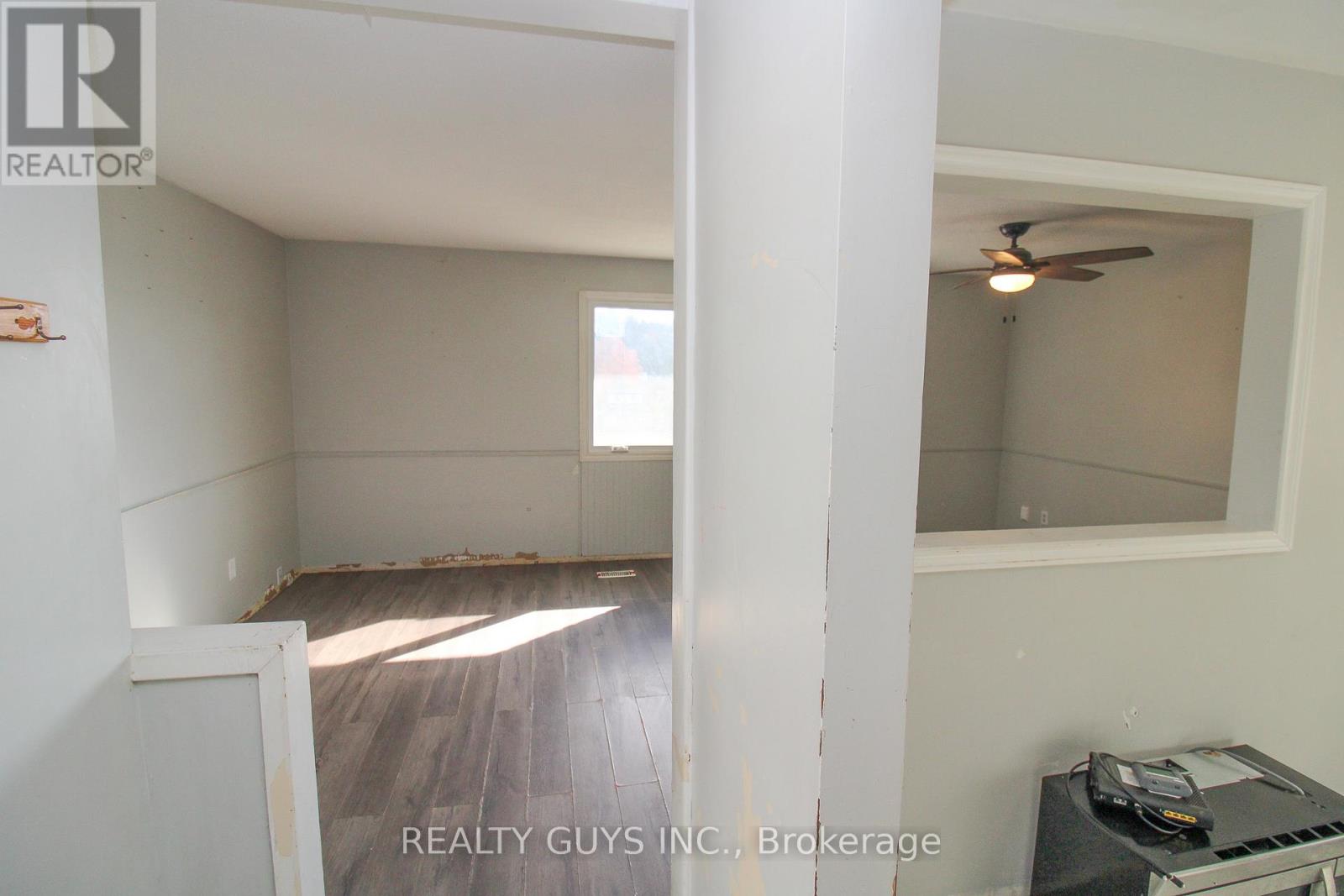 290 Mcfarlane Street, Peterborough (Ashburnham Ward 4), Ontario  K9H 1K4 - Photo 12 - X12476246