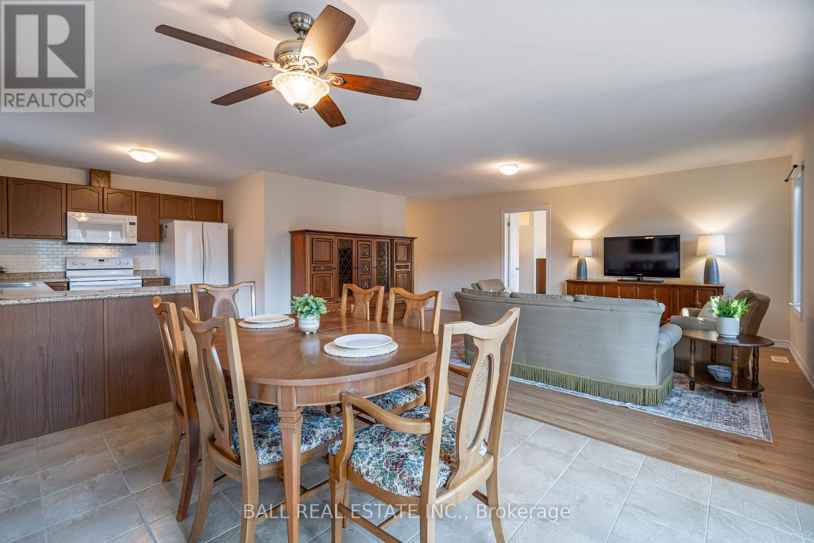10 Manchester Court, Trent Hills (Hastings), Ontario  K0L 1Y0 - Photo 12 - X12476323