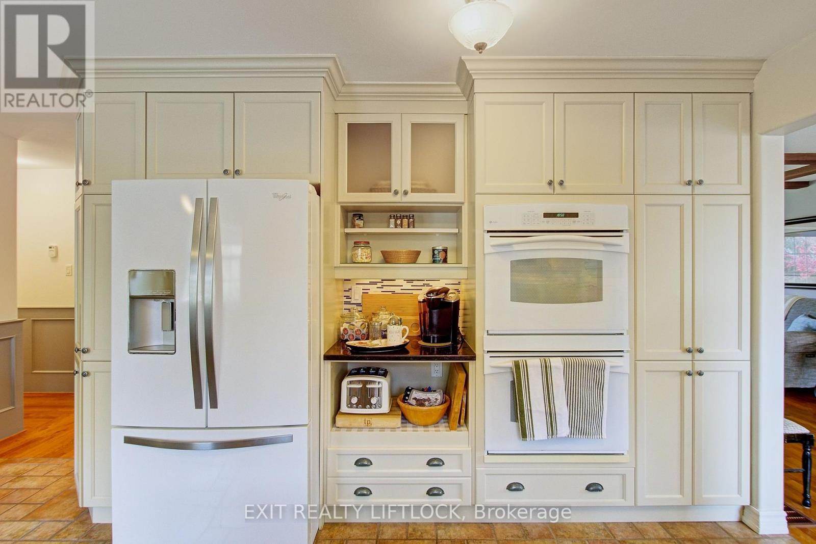 544 County Road 8, Douro-Dummer, Ontario  K0L 2H0 - Photo 11 - X12476524