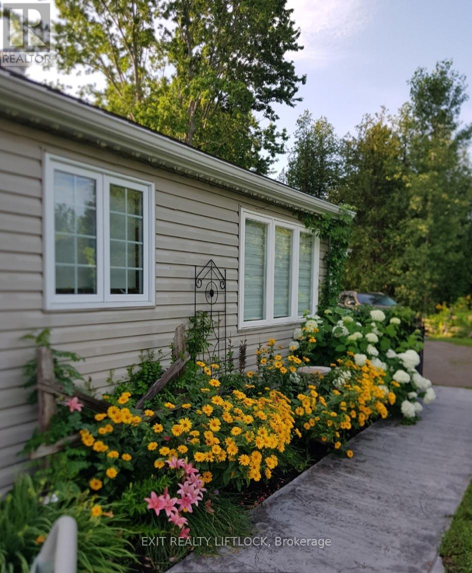 544 County Road 8, Douro-Dummer, Ontario  K0L 2H0 - Photo 38 - X12476524