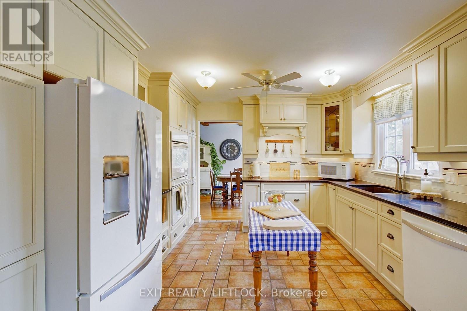 544 County Road 8, Douro-Dummer, Ontario  K0L 2H0 - Photo 7 - X12476524