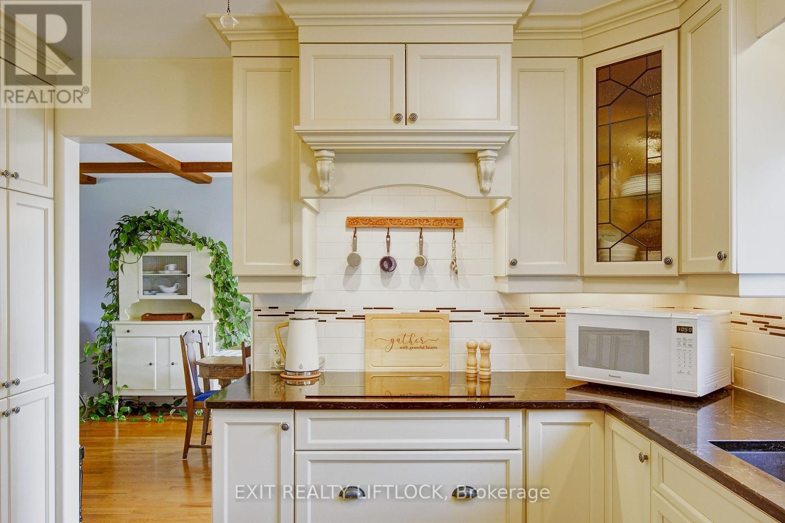 544 County Road 8, Douro-Dummer, Ontario  K0L 2H0 - Photo 9 - X12476524