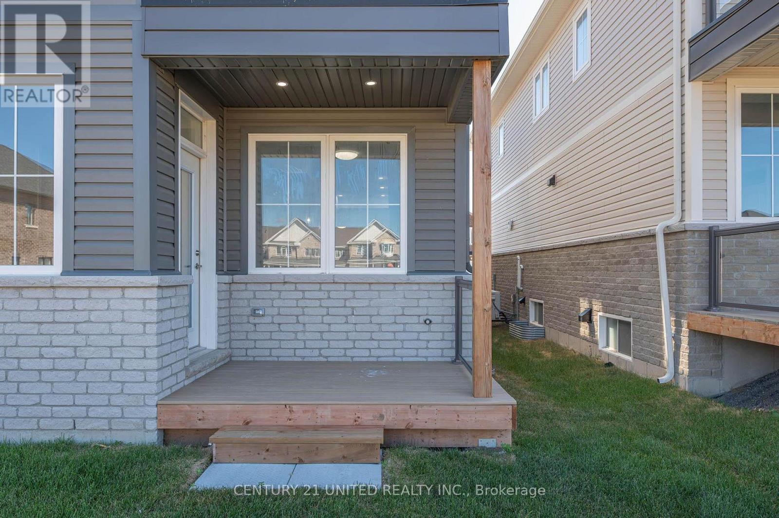 305 Mullighan Gardens, Peterborough (Monaghan Ward 2), Ontario  K9K 0G3 - Photo 12 - X12476613