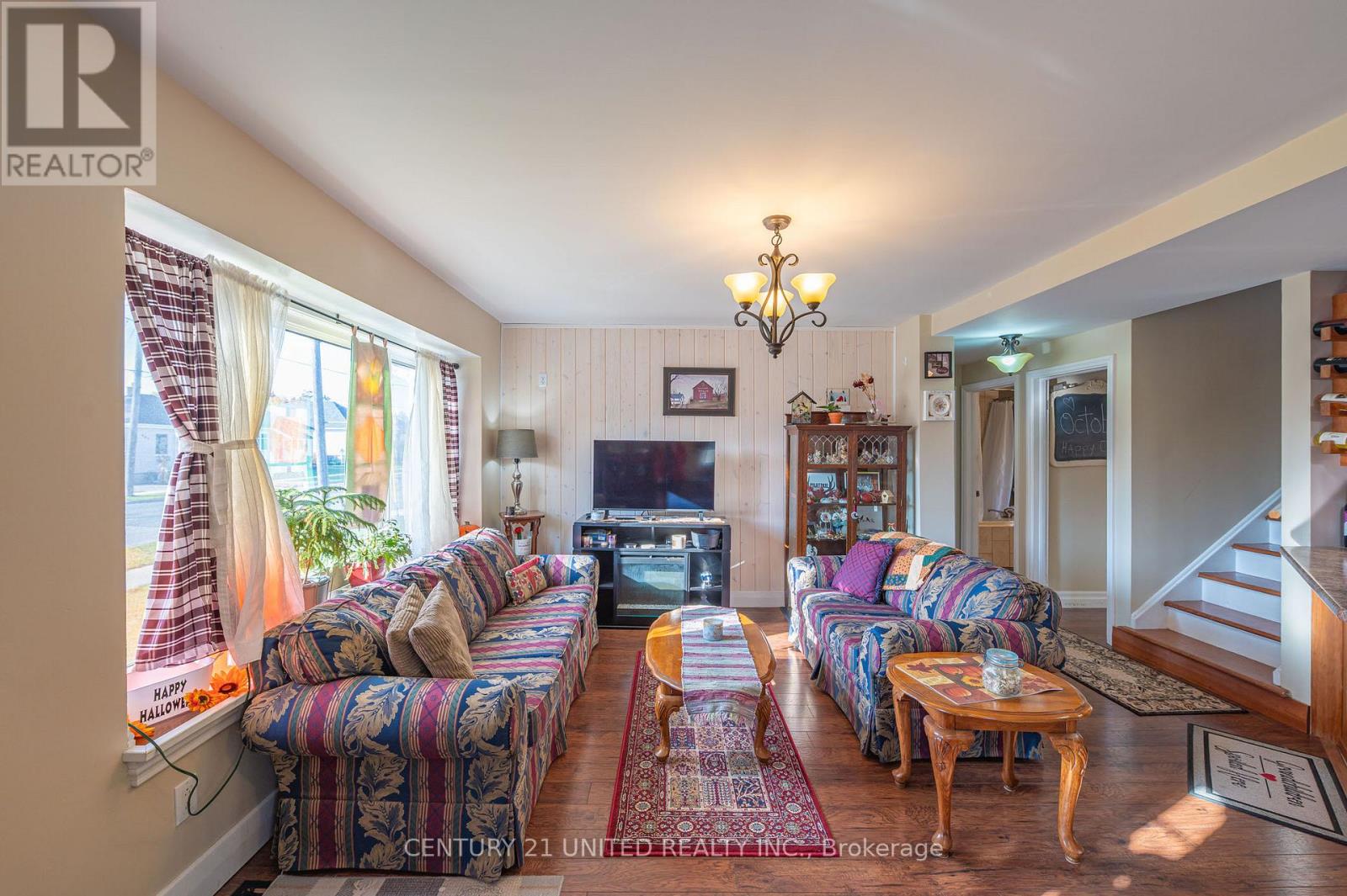 498 Howden Street, Peterborough (Otonabee Ward 1), Ontario  K9J 4B3 - Photo 12 - X12476651