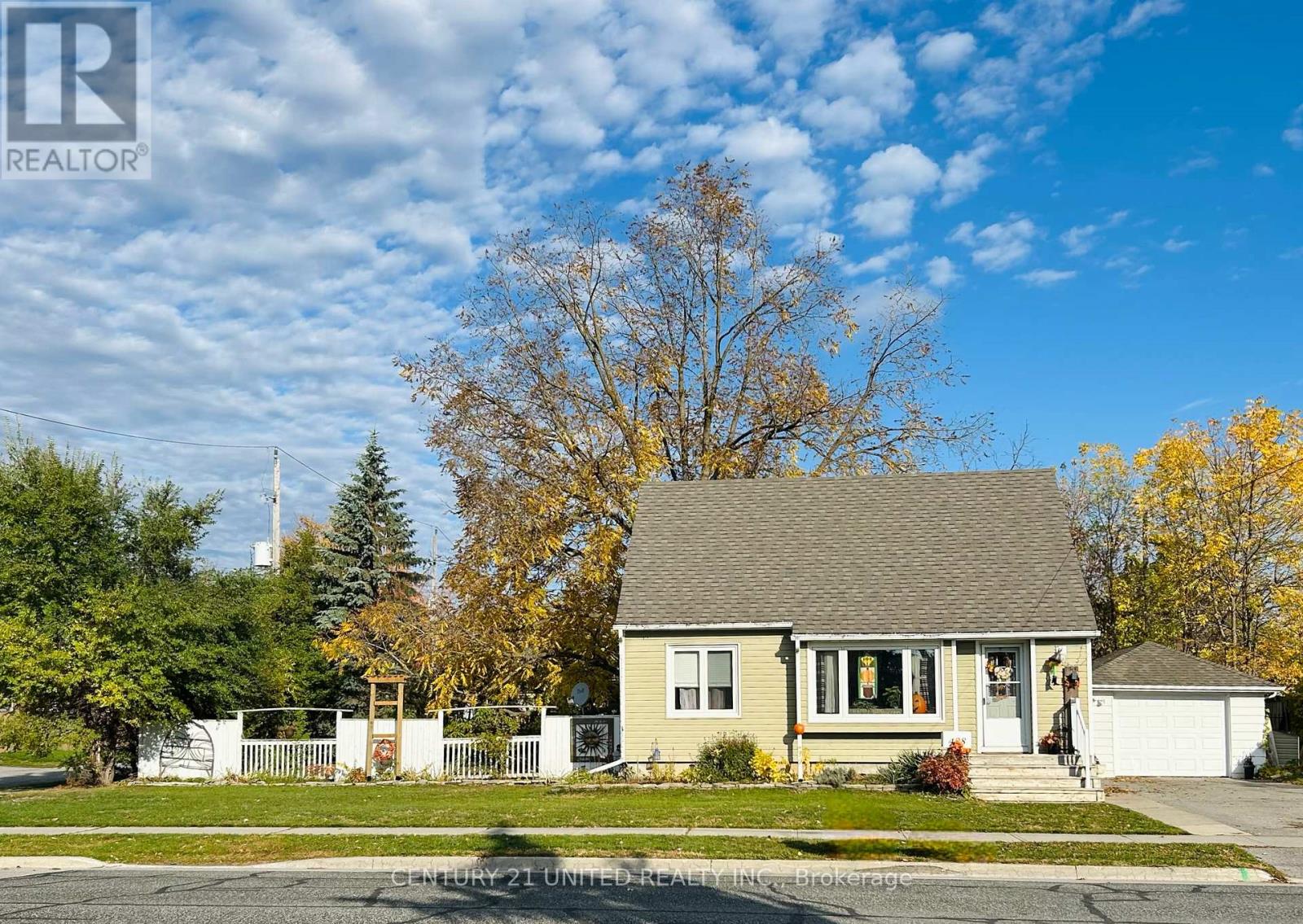 498 Howden Street, Peterborough (Otonabee Ward 1), Ontario  K9J 4B3 - Photo 29 - X12476651