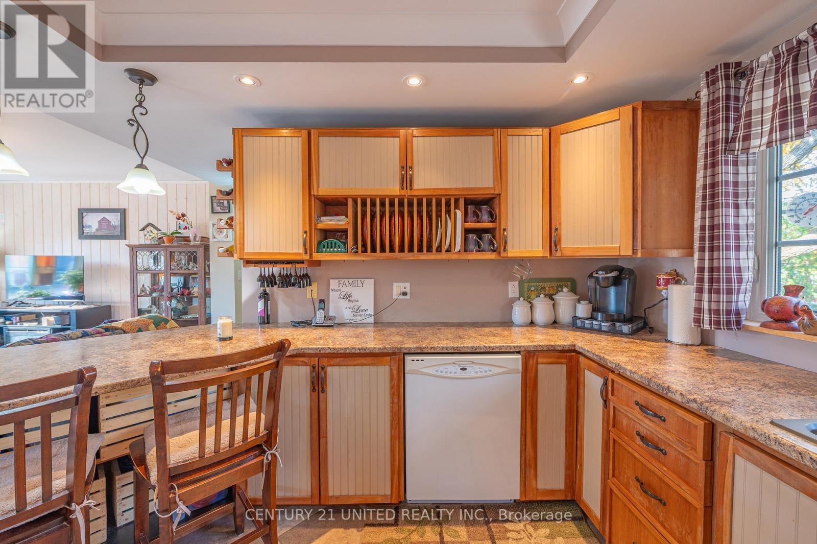 498 Howden Street, Peterborough (Otonabee Ward 1), Ontario  K9J 4B3 - Photo 9 - X12476651