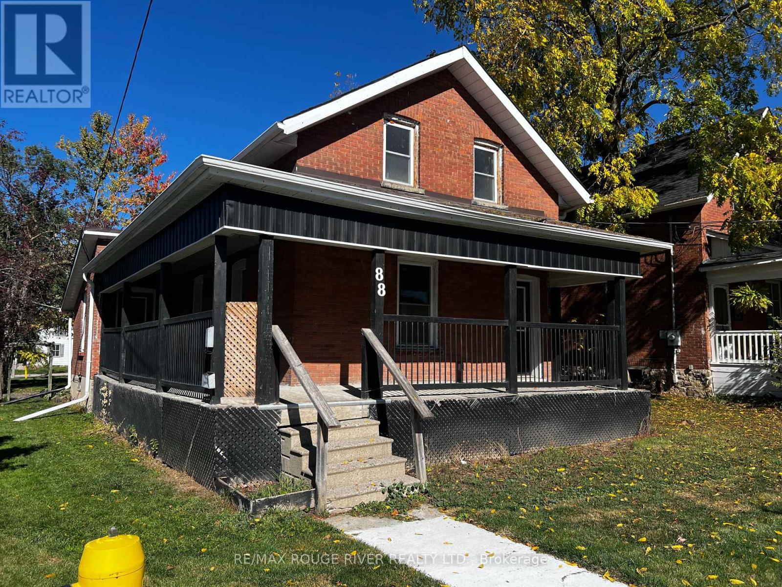 88 King Street, Kawartha Lakes (Lindsay), Ontario  K9V 1C9 - Photo 1 - X12476947