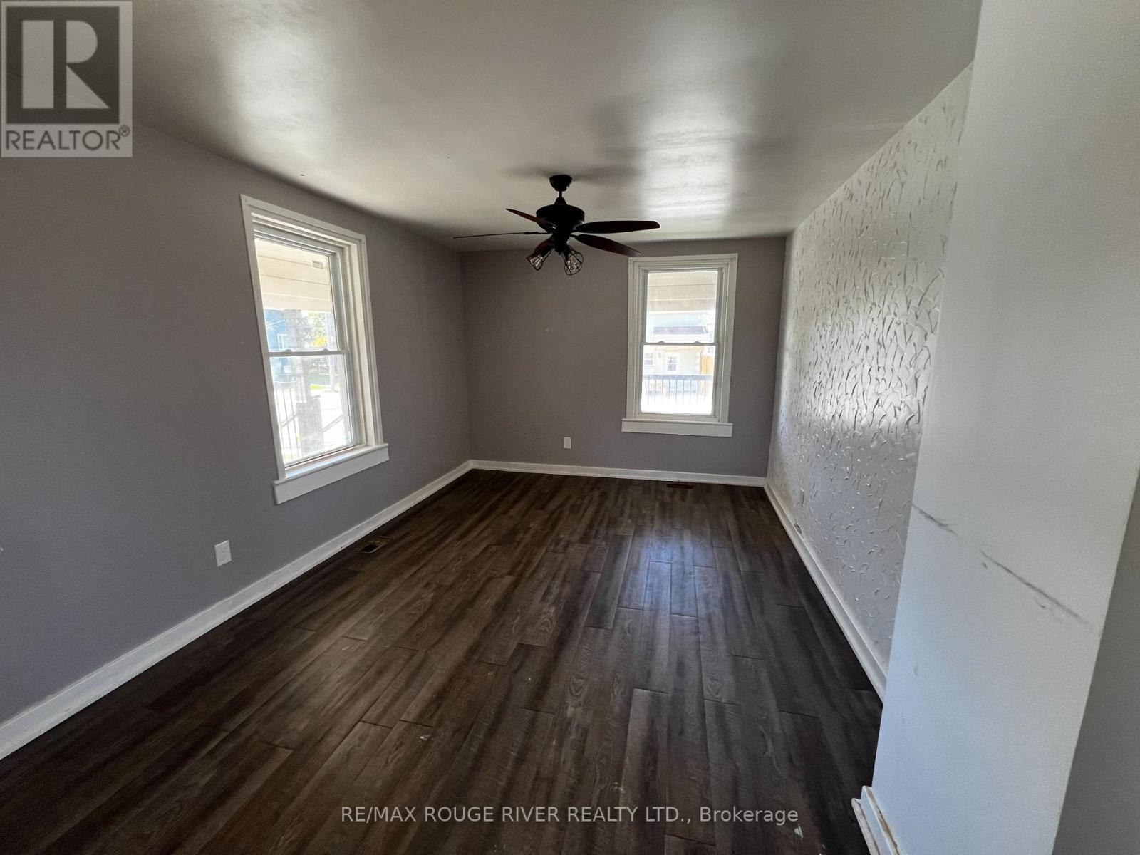 88 King Street, Kawartha Lakes (Lindsay), Ontario  K9V 1C9 - Photo 10 - X12476947