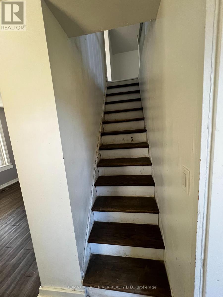 88 King Street, Kawartha Lakes (Lindsay), Ontario  K9V 1C9 - Photo 11 - X12476947