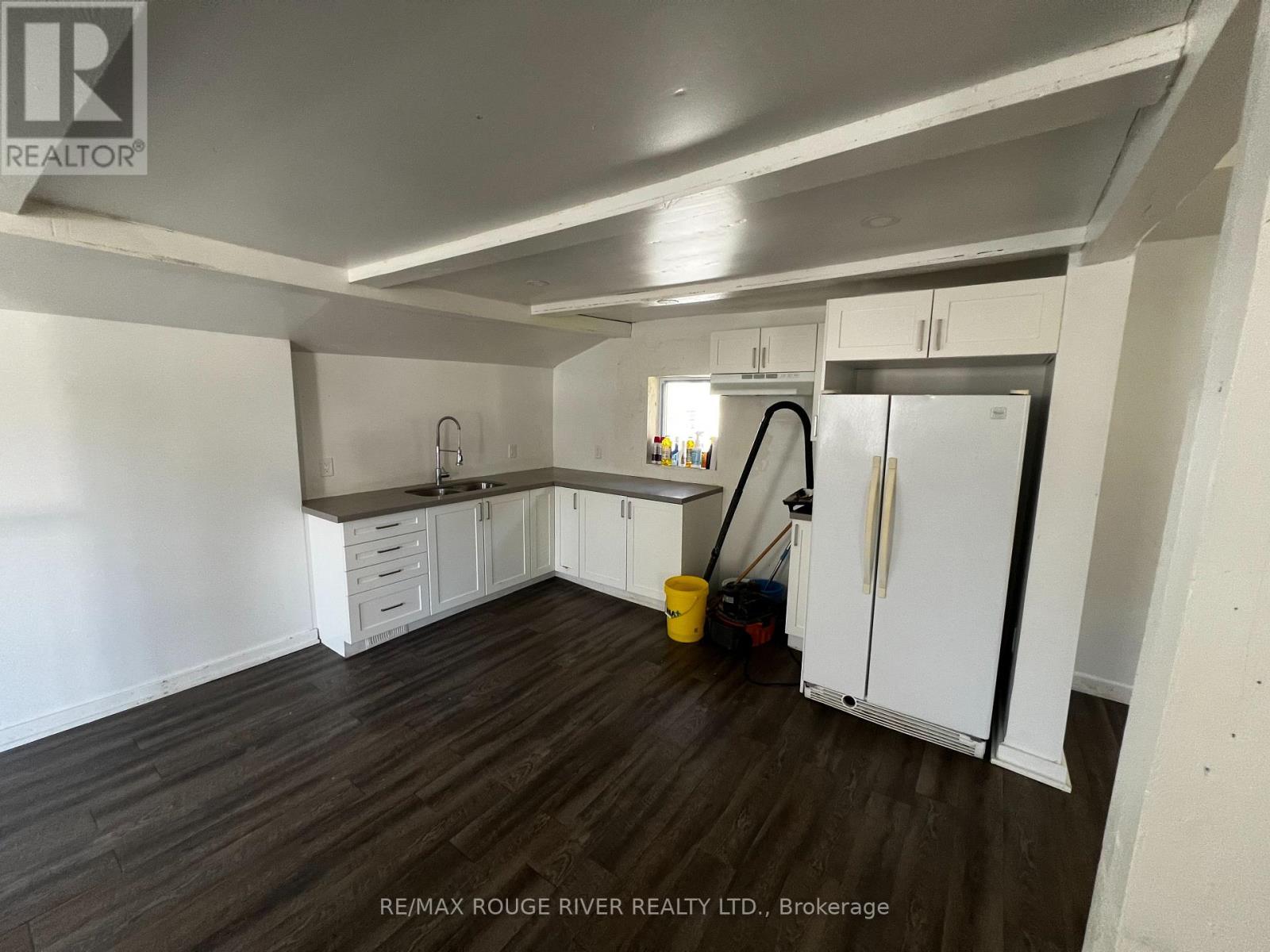 88 King Street, Kawartha Lakes (Lindsay), Ontario  K9V 1C9 - Photo 6 - X12476947