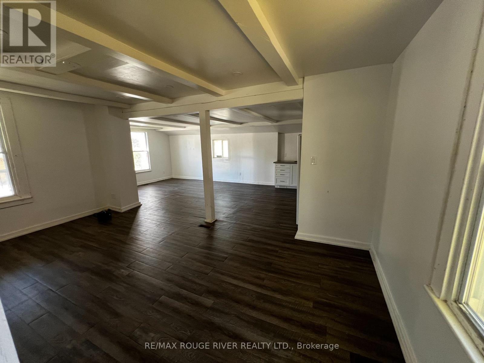 88 King Street, Kawartha Lakes (Lindsay), Ontario  K9V 1C9 - Photo 9 - X12476947