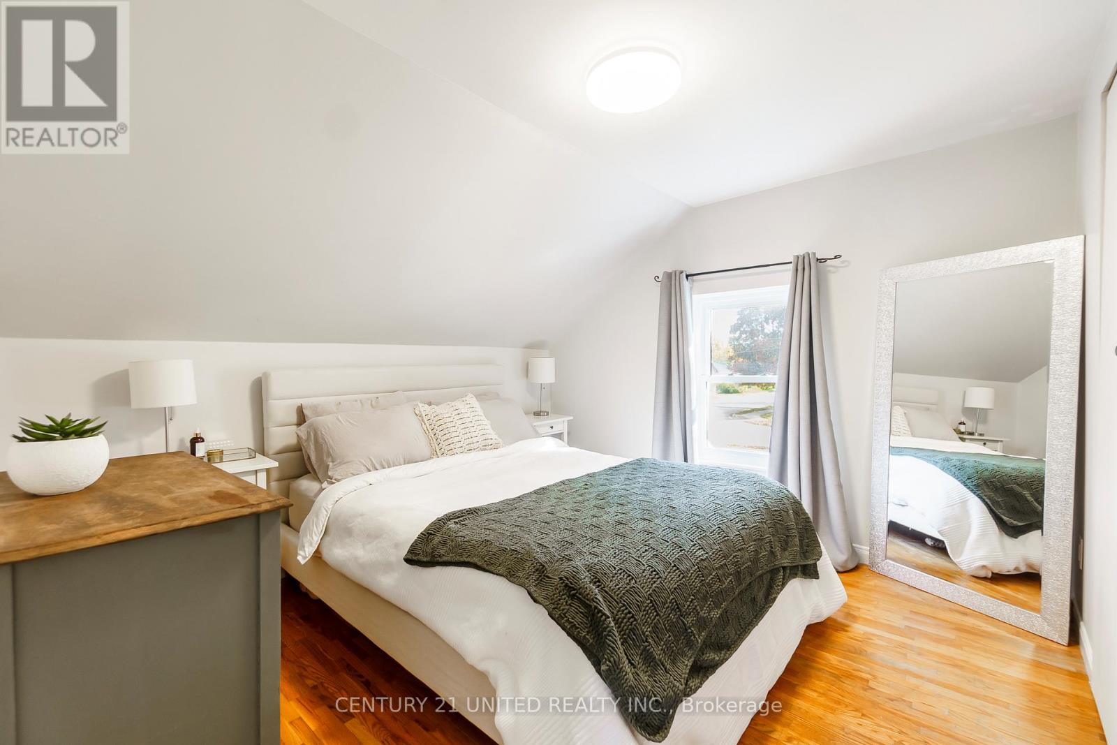 120 Elgin Street, Kawartha Lakes (Lindsay), Ontario  K9V 3W9 - Photo 13 - X12477046