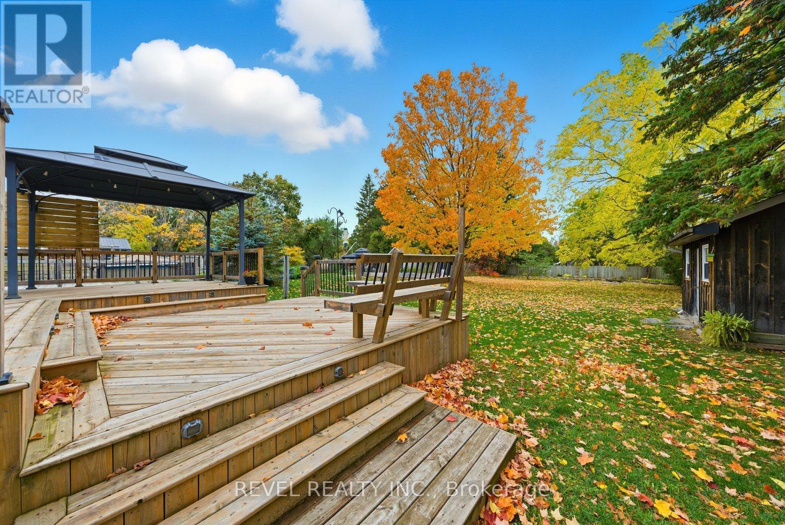 94 Elgin Street, Kawartha Lakes (Lindsay), Ontario  K9V 3W7 - Photo 37 - X12477359