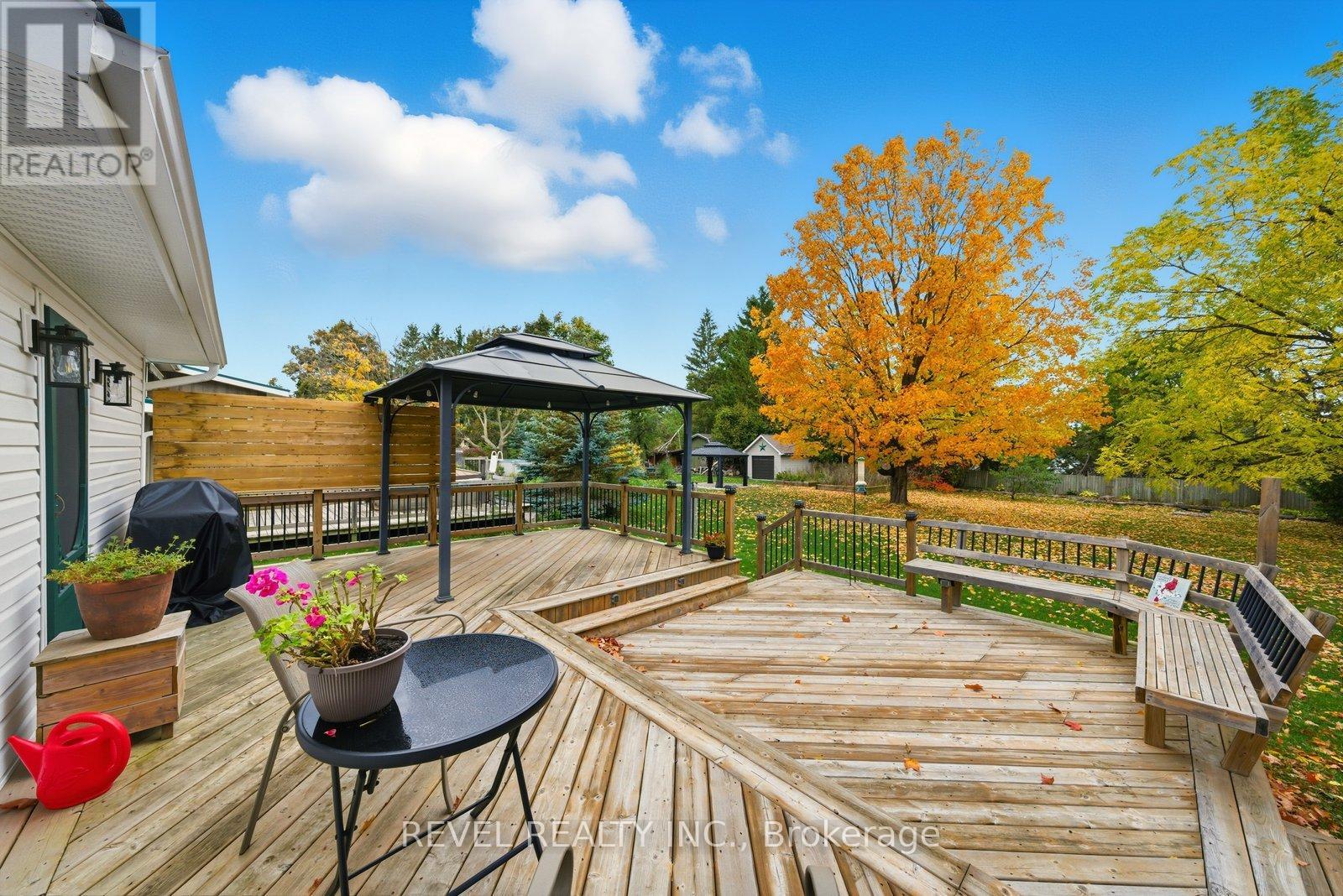 94 Elgin Street, Kawartha Lakes (Lindsay), Ontario  K9V 3W7 - Photo 44 - X12477359