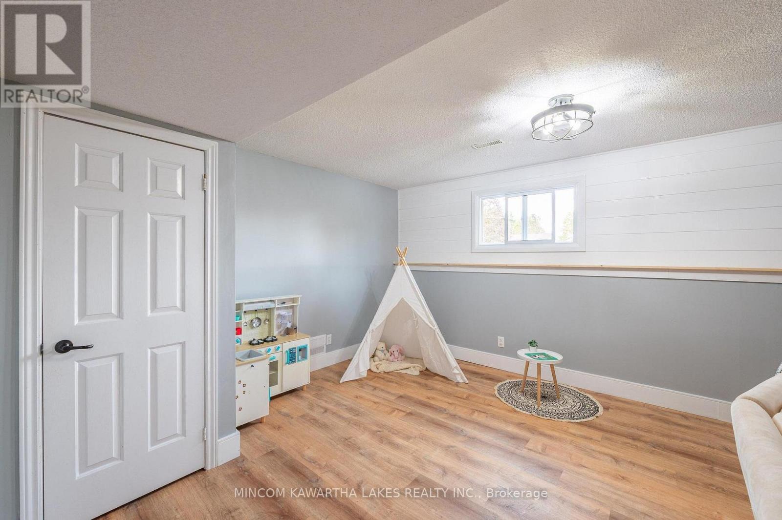 944 Blue Jay Street, Cavan Monaghan (Cavan Twp), Ontario  L0A 1C0 - Photo 28 - X12477636