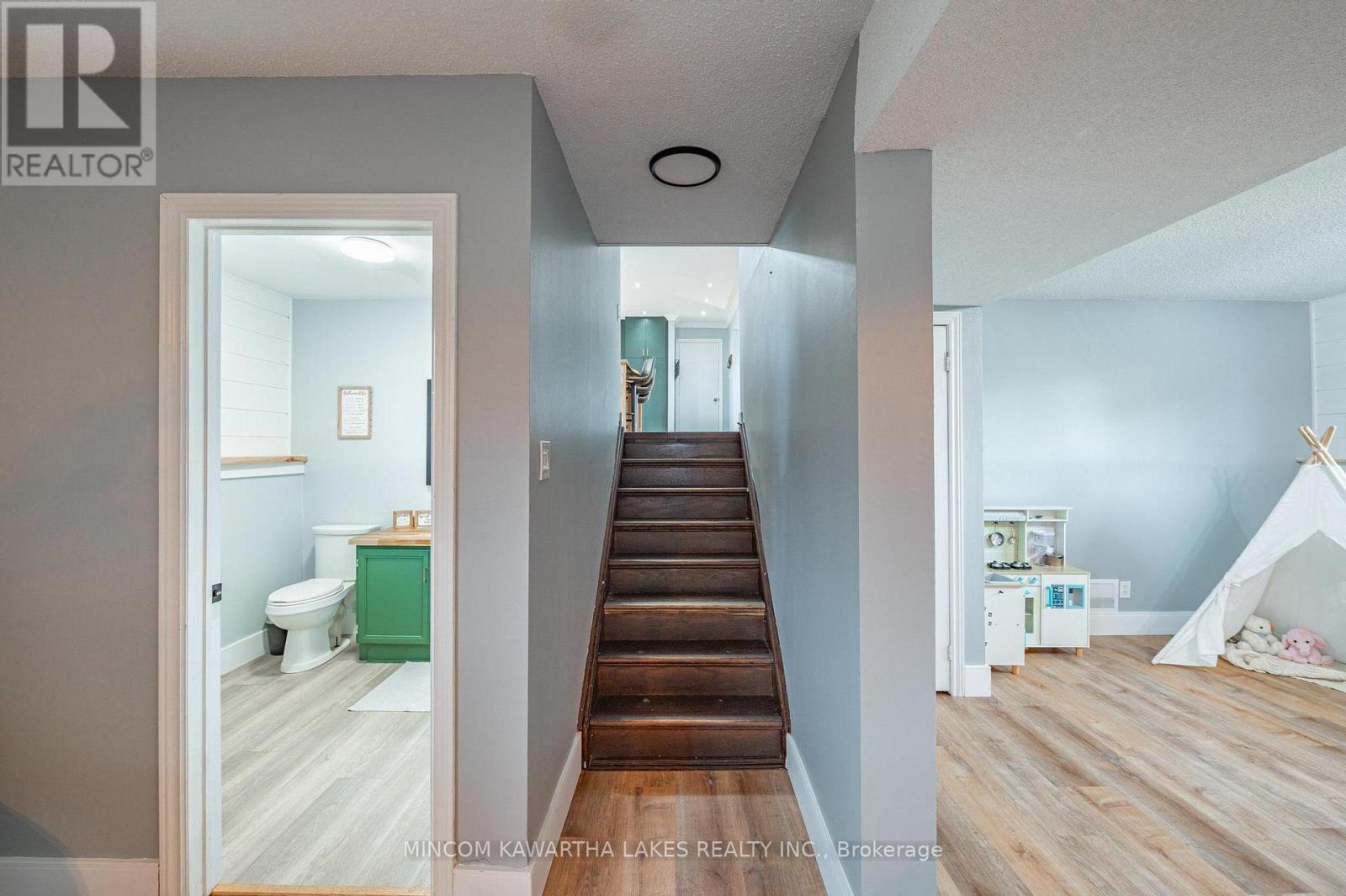 944 Blue Jay Street, Cavan Monaghan (Cavan Twp), Ontario  L0A 1C0 - Photo 32 - X12477636