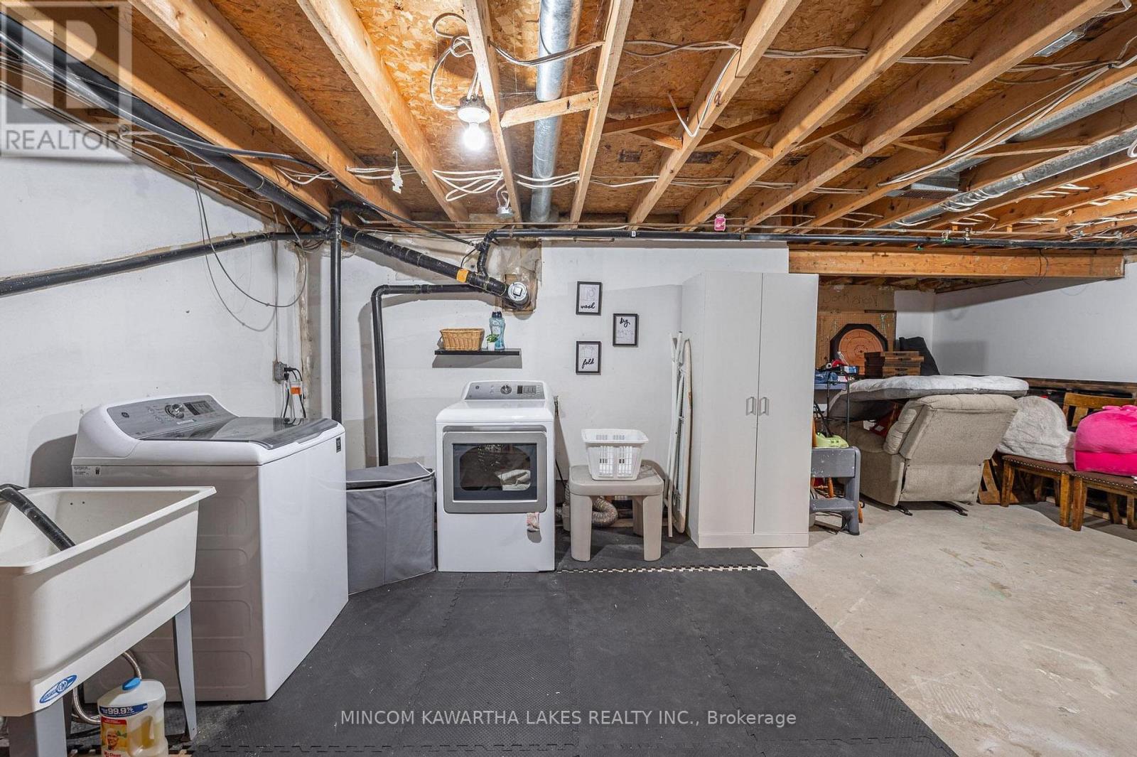 944 Blue Jay Street, Cavan Monaghan (Cavan Twp), Ontario  L0A 1C0 - Photo 37 - X12477636