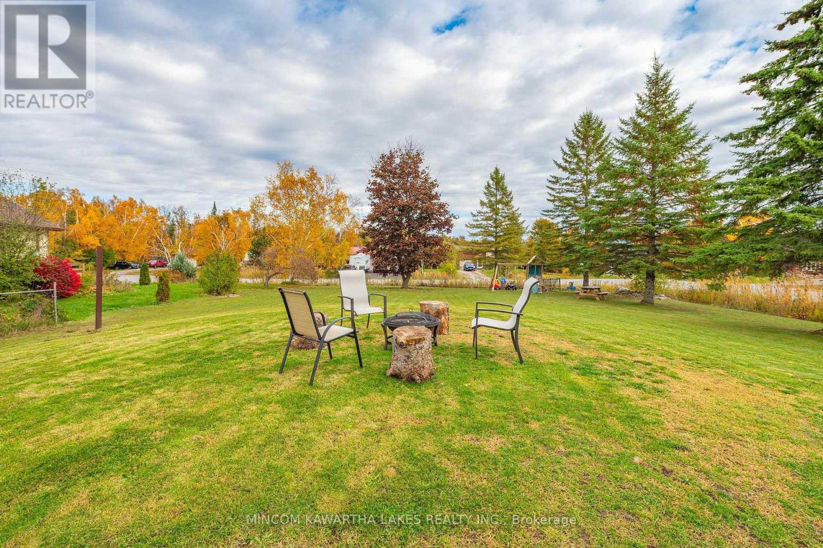 944 Blue Jay Street, Cavan Monaghan (Cavan Twp), Ontario  L0A 1C0 - Photo 4 - X12477636