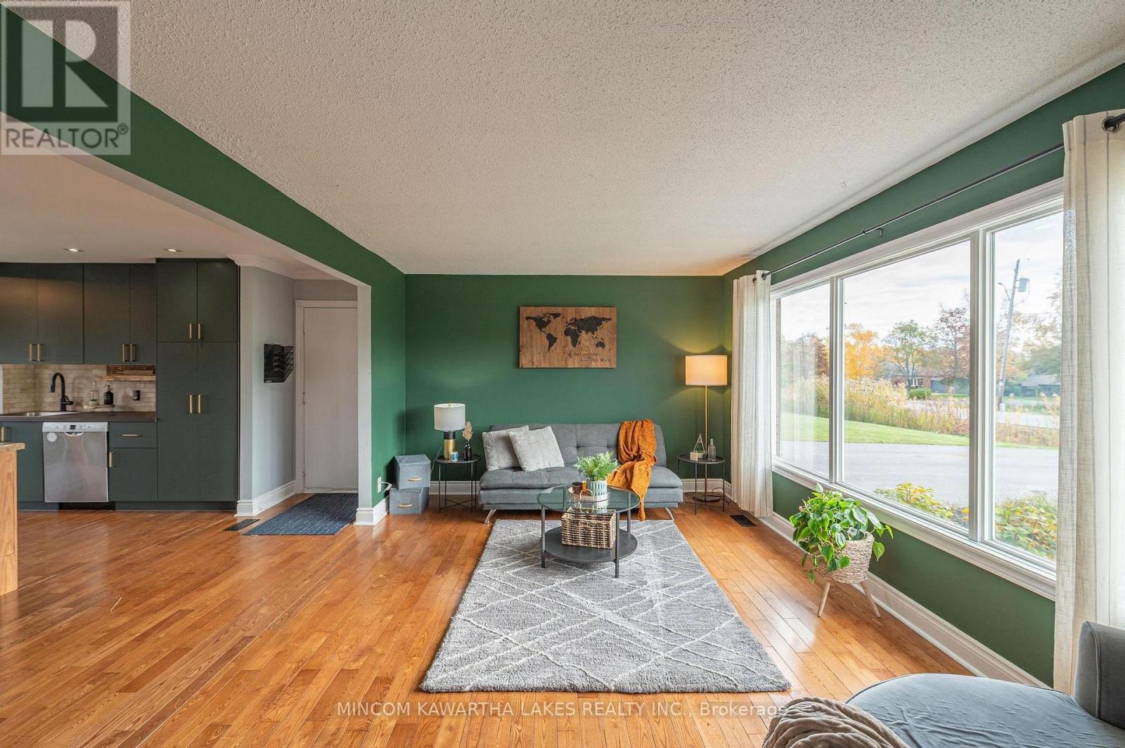 944 Blue Jay Street, Cavan Monaghan (Cavan Twp), Ontario  L0A 1C0 - Photo 7 - X12477636