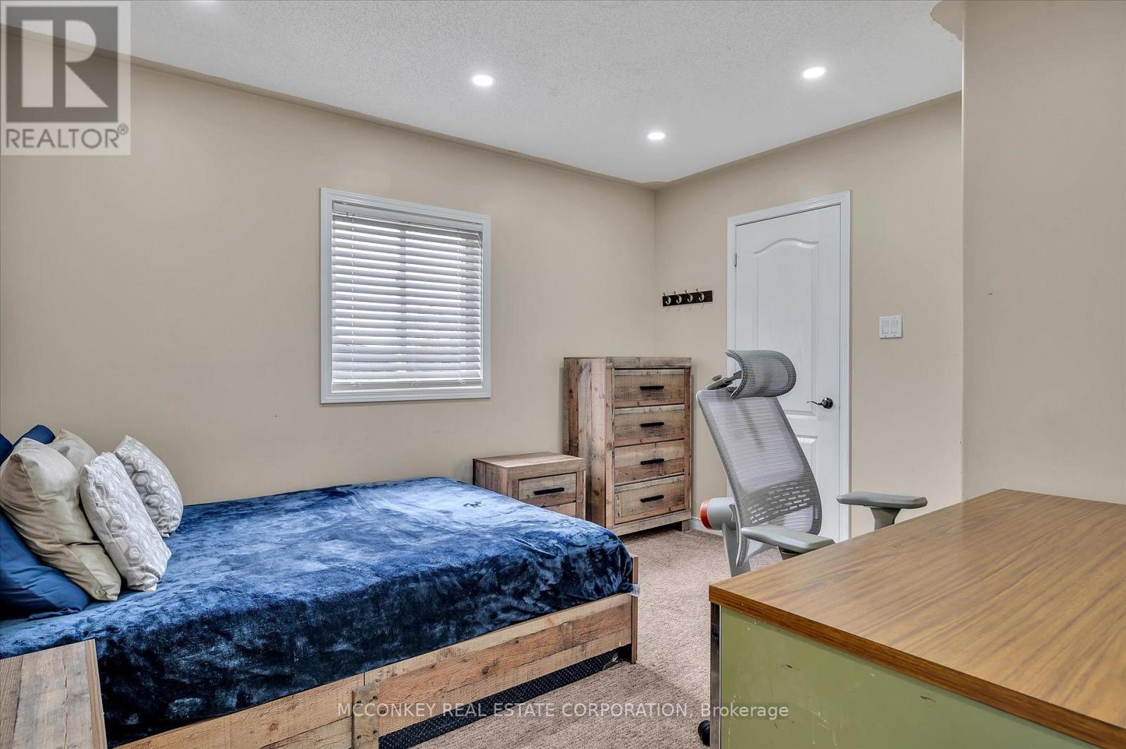 609 Ackerman Crescent, Peterborough (Monaghan Ward 2), Ontario  K9K 2S5 - Photo 32 - X12477734