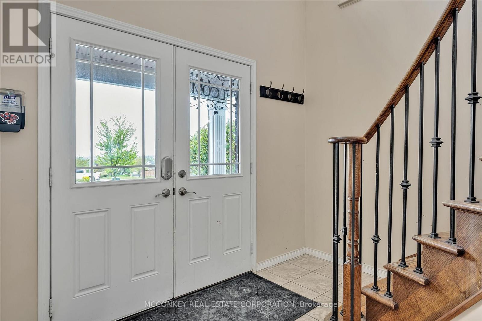 609 Ackerman Crescent, Peterborough (Monaghan Ward 2), Ontario  K9K 2S5 - Photo 4 - X12477734