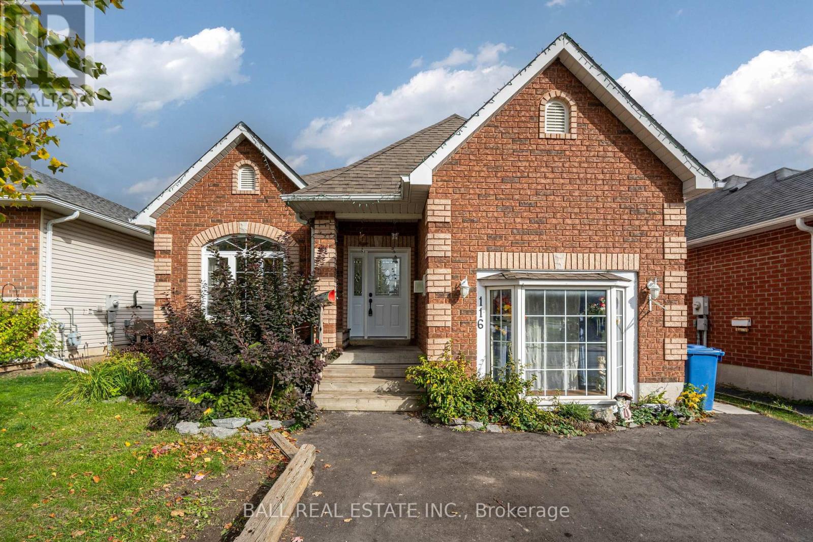 116 Adelaide Street S, Kawartha Lakes (Lindsay), Ontario  K9V 0B7 - Photo 1 - X12478213