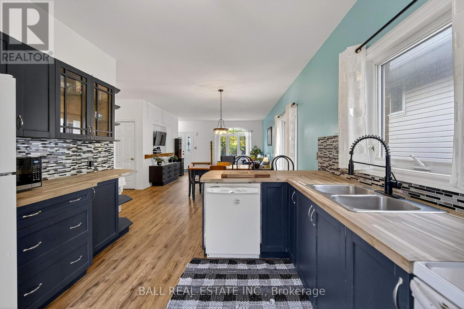 116 Adelaide Street S, Kawartha Lakes (Lindsay), Ontario  K9V 0B7 - Photo 11 - X12478213