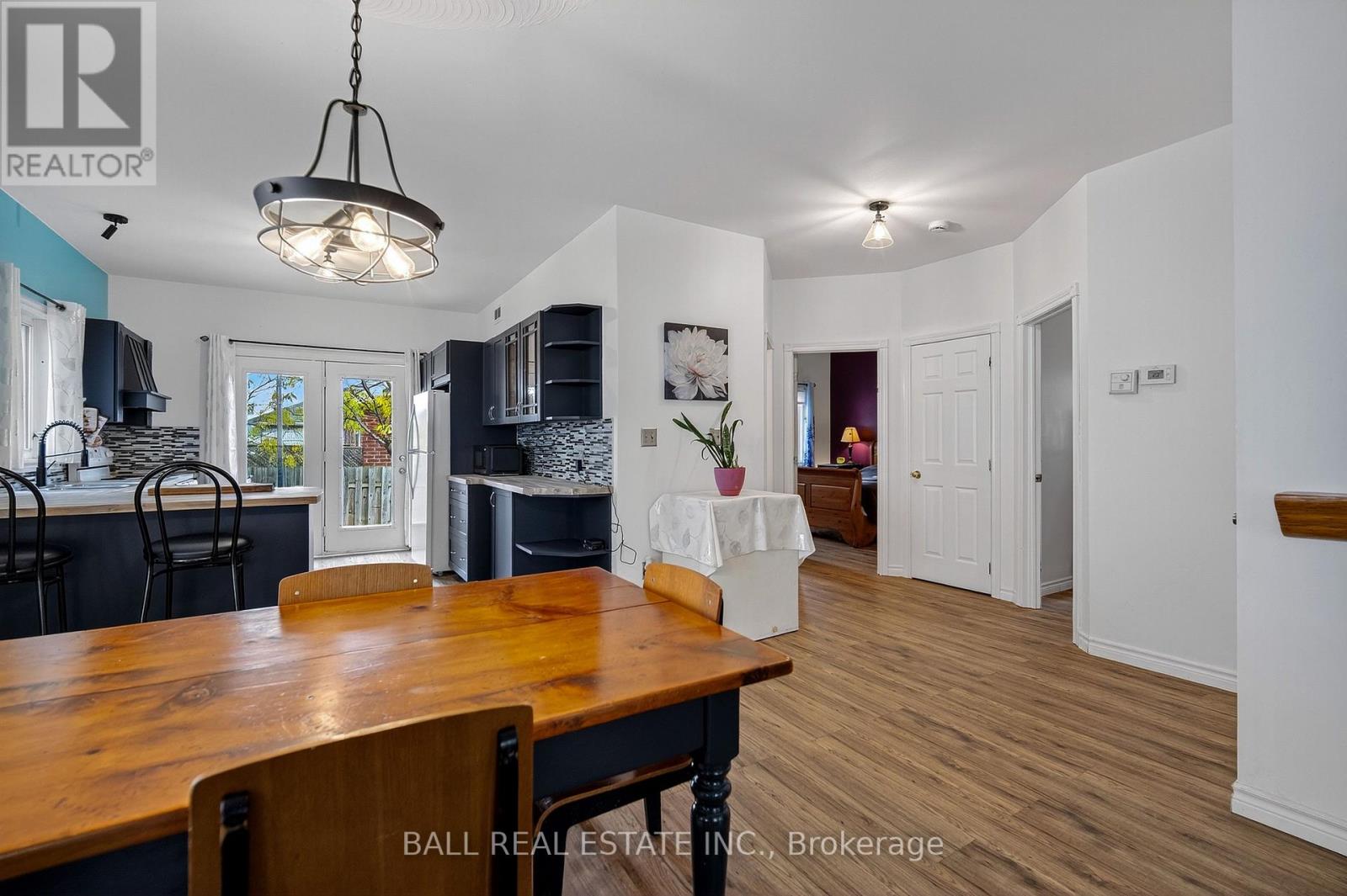 116 Adelaide Street S, Kawartha Lakes (Lindsay), Ontario  K9V 0B7 - Photo 12 - X12478213