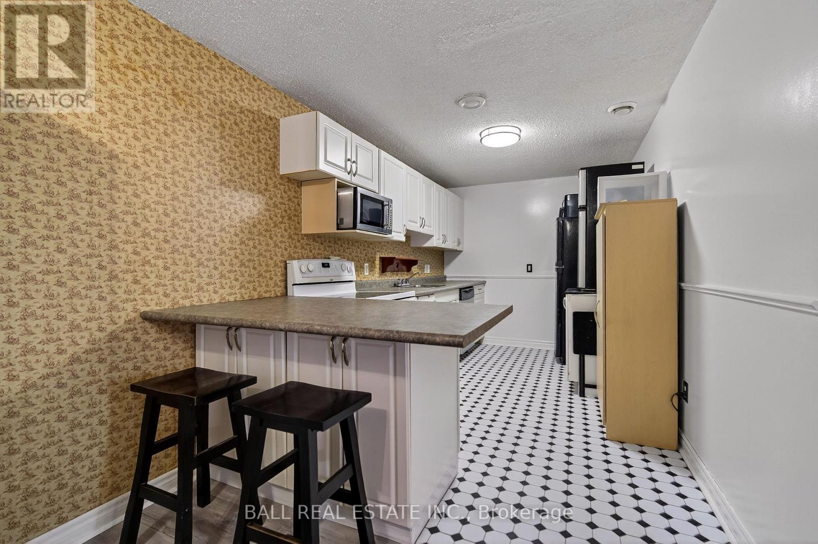 116 Adelaide Street S, Kawartha Lakes (Lindsay), Ontario  K9V 0B7 - Photo 17 - X12478213