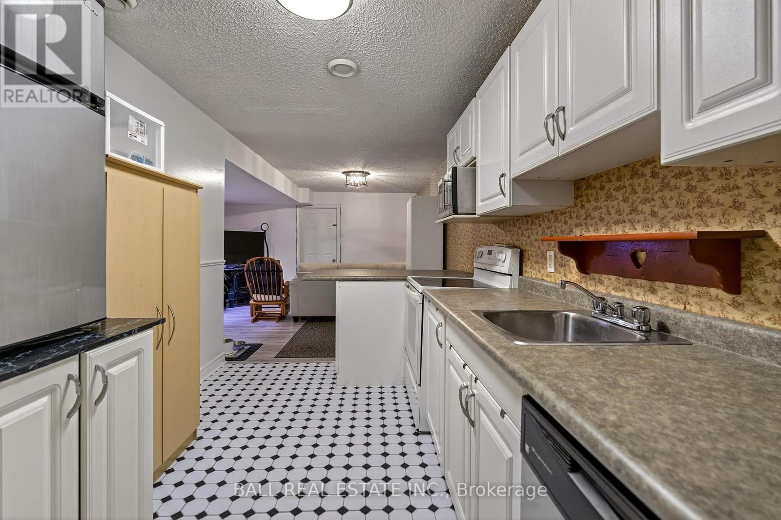 116 Adelaide Street S, Kawartha Lakes (Lindsay), Ontario  K9V 0B7 - Photo 19 - X12478213