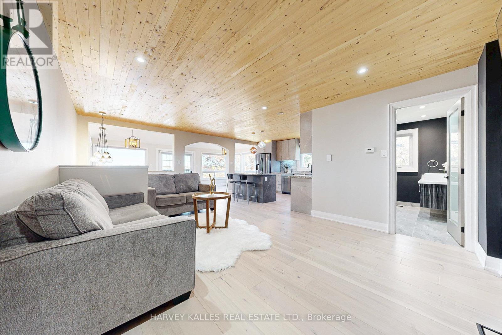 1 Mcgill Drive, Kawartha Lakes (Manvers), Ontario  K9V 4R4 - Photo 12 - X12477938