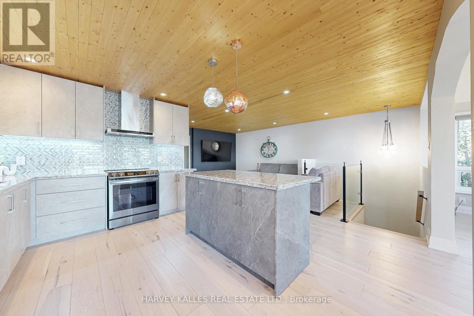 1 Mcgill Drive, Kawartha Lakes (Manvers), Ontario  K9V 4R4 - Photo 8 - X12477938