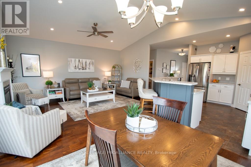 1445 Ireland Drive, Peterborough (Monaghan Ward 2), Ontario  K9K 0A4 - Photo 13 - X12478402