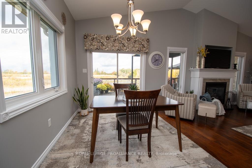 1445 Ireland Drive, Peterborough (Monaghan Ward 2), Ontario  K9K 0A4 - Photo 14 - X12478402