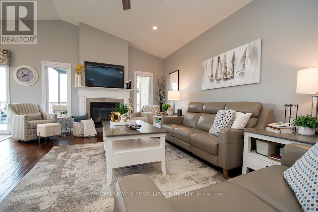 1445 Ireland Drive, Peterborough (Monaghan Ward 2), Ontario  K9K 0A4 - Photo 22 - X12478402