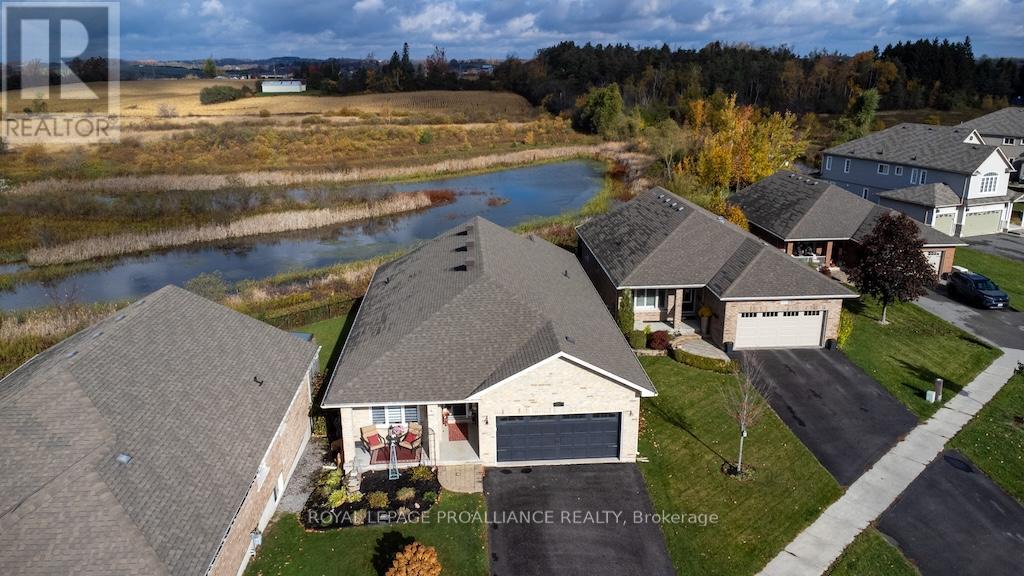 1445 Ireland Drive, Peterborough (Monaghan Ward 2), Ontario  K9K 0A4 - Photo 3 - X12478402