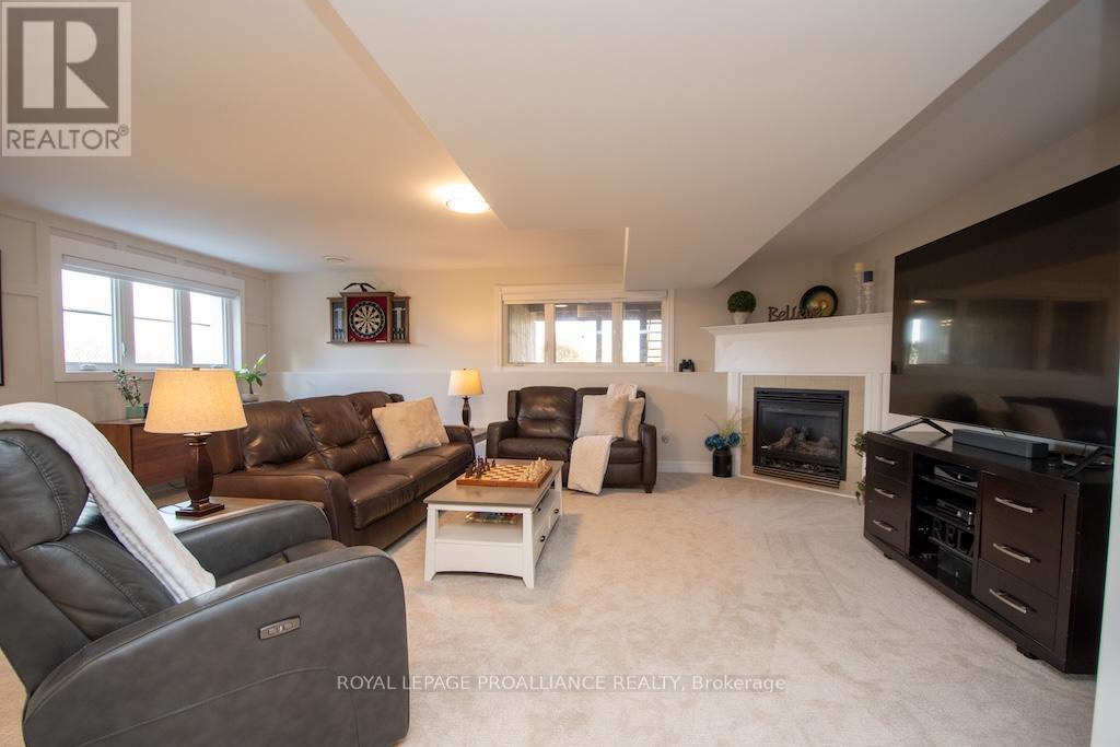 1445 Ireland Drive, Peterborough (Monaghan Ward 2), Ontario  K9K 0A4 - Photo 34 - X12478402