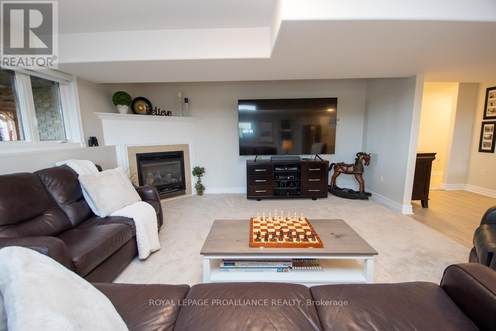 1445 Ireland Drive, Peterborough (Monaghan Ward 2), Ontario  K9K 0A4 - Photo 37 - X12478402