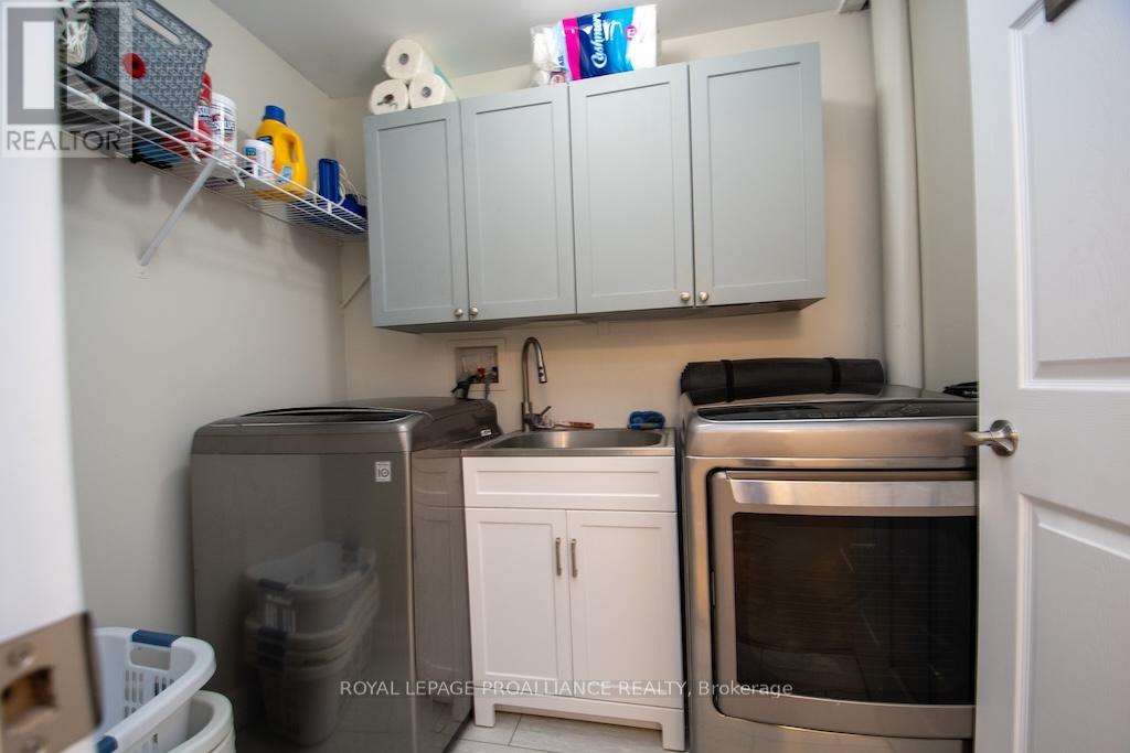 1445 Ireland Drive, Peterborough (Monaghan Ward 2), Ontario  K9K 0A4 - Photo 41 - X12478402