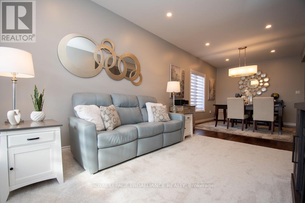 1445 Ireland Drive, Peterborough (Monaghan Ward 2), Ontario  K9K 0A4 - Photo 6 - X12478402