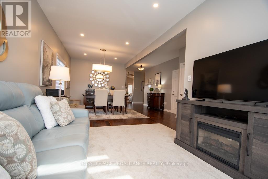 1445 Ireland Drive, Peterborough (Monaghan Ward 2), Ontario  K9K 0A4 - Photo 7 - X12478402