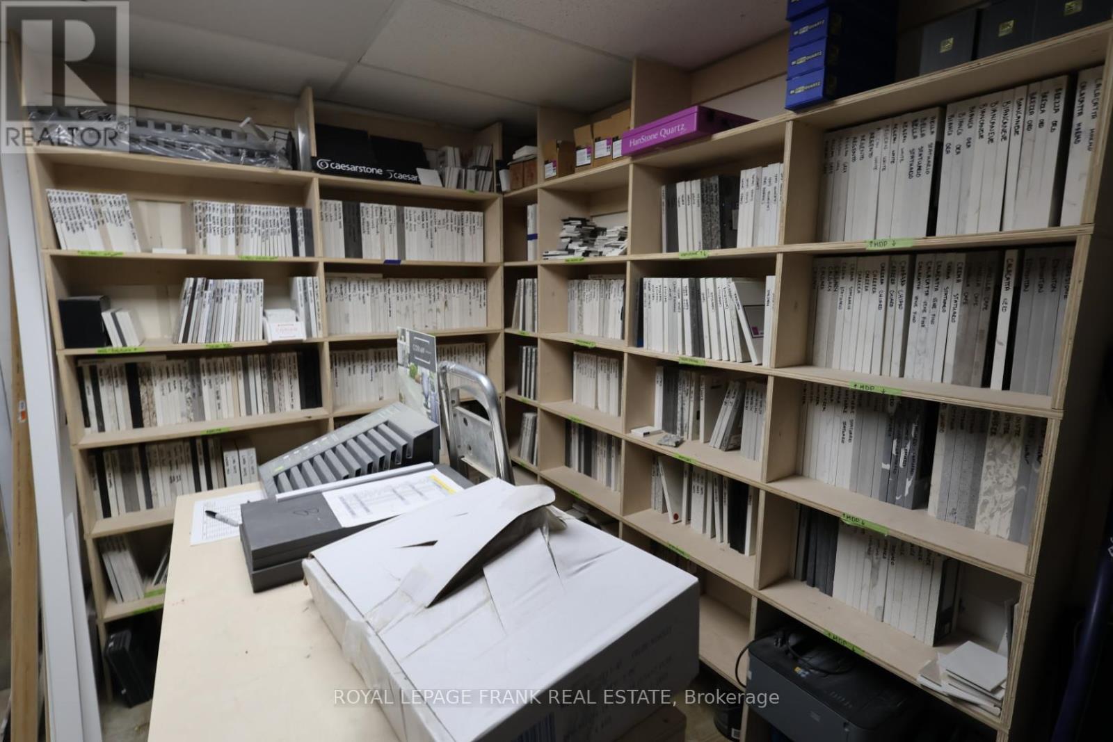 2075 Davis Road, Cavan Monaghan (Cavan-Monaghan), Ontario  K9J 6X4 - Photo 15 - X12478423