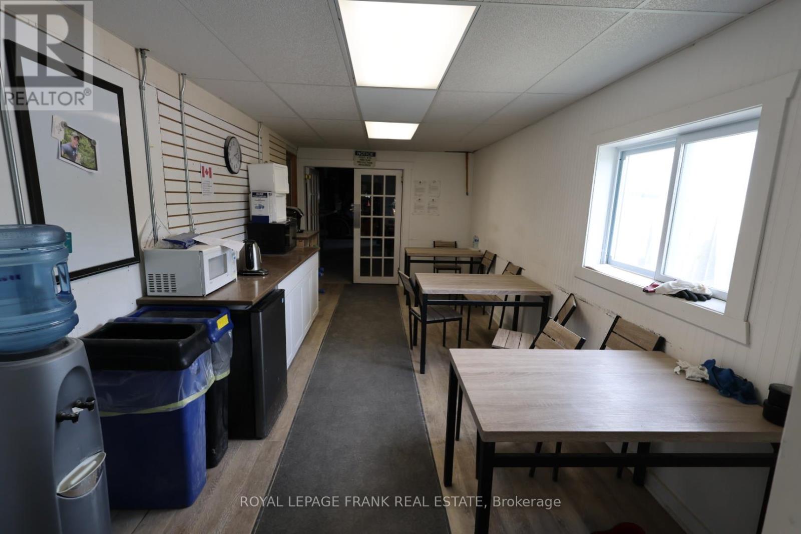 2075 Davis Road, Cavan Monaghan (Cavan-Monaghan), Ontario  K9J 6X4 - Photo 21 - X12478423