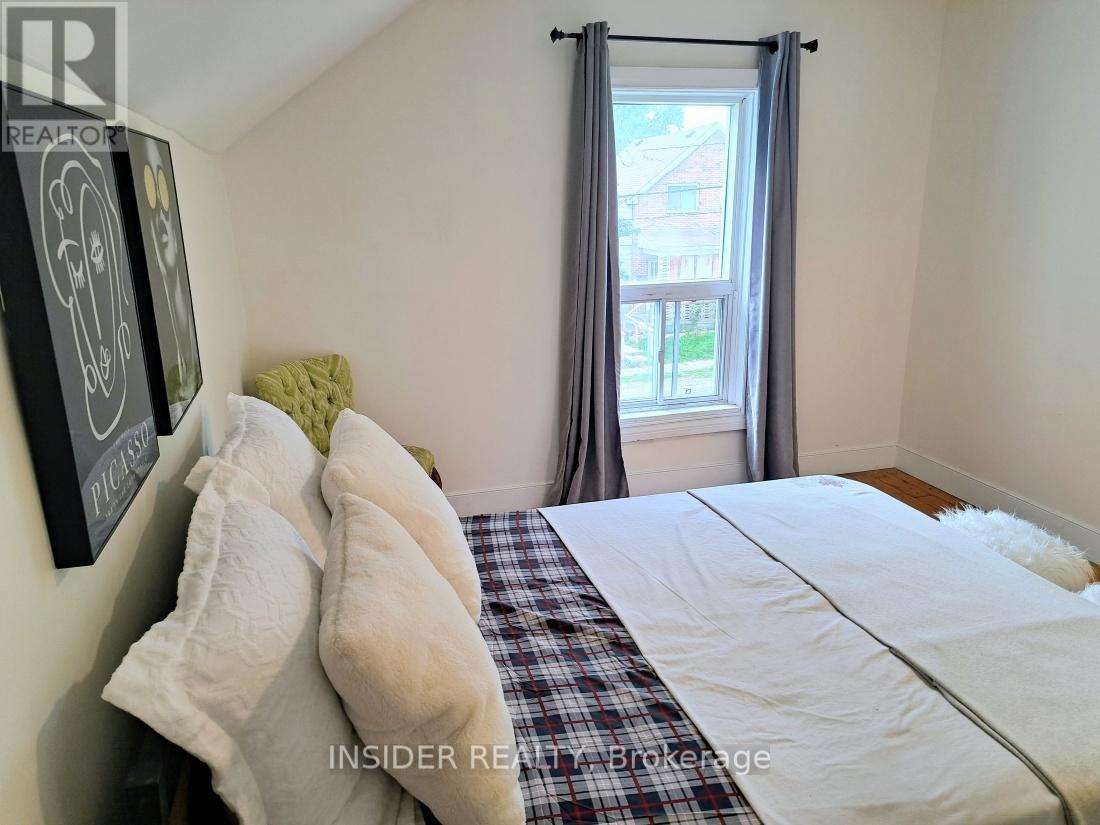 658 Brown Street, Peterborough (Otonabee Ward 1), Ontario  K9J 4K5 - Photo 27 - X12478026