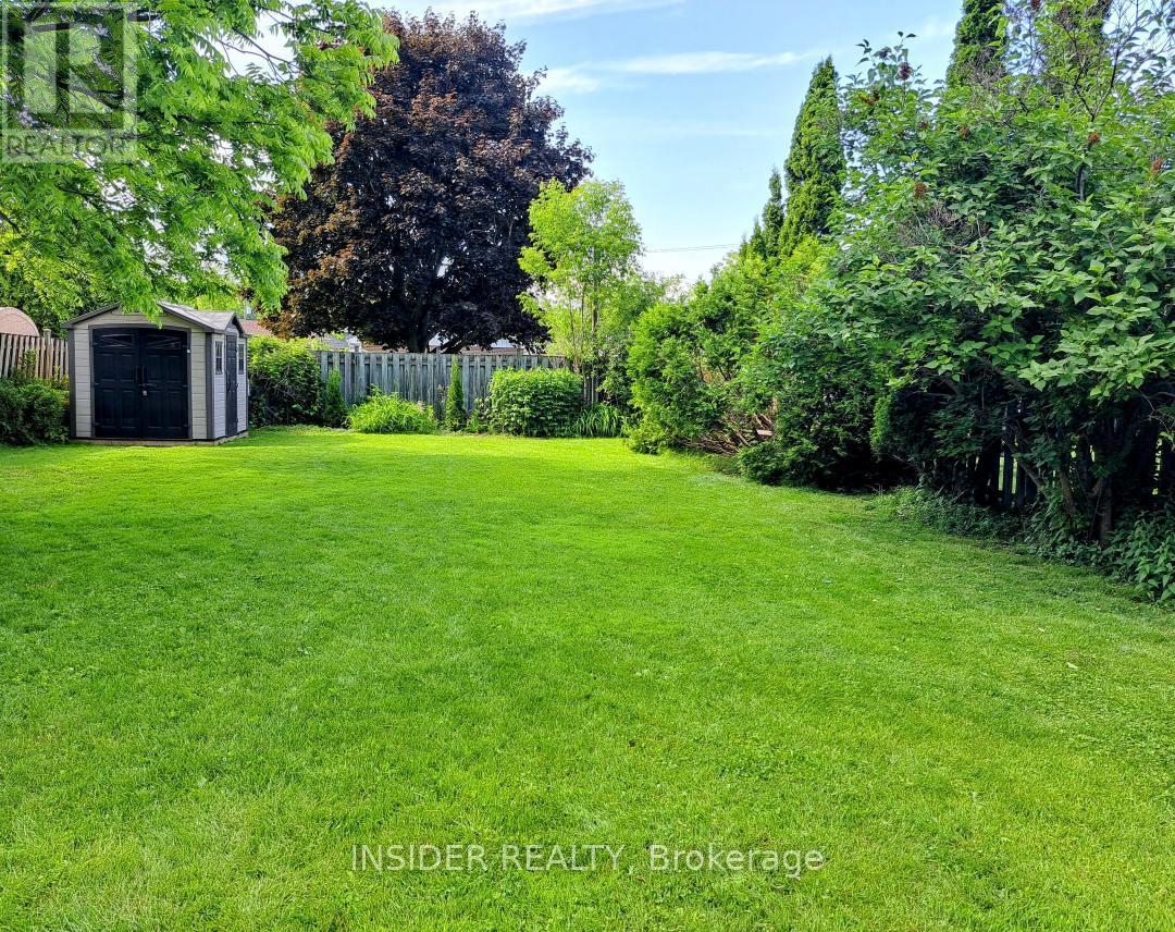 658 Brown Street, Peterborough (Otonabee Ward 1), Ontario  K9J 4K5 - Photo 3 - X12478026