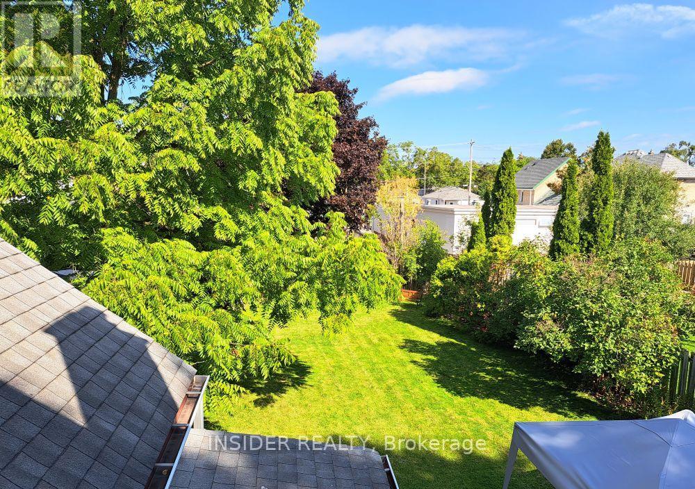 658 Brown Street, Peterborough (Otonabee Ward 1), Ontario  K9J 4K5 - Photo 4 - X12478026