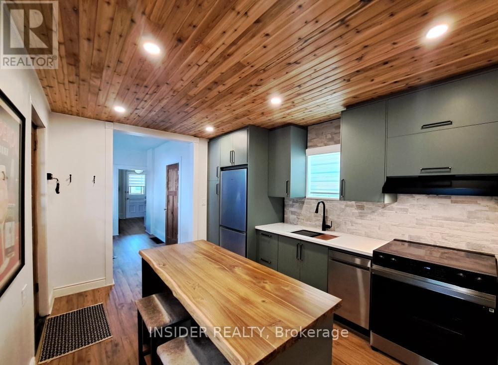 658 Brown Street, Peterborough (Otonabee Ward 1), Ontario  K9J 4K5 - Photo 5 - X12478026