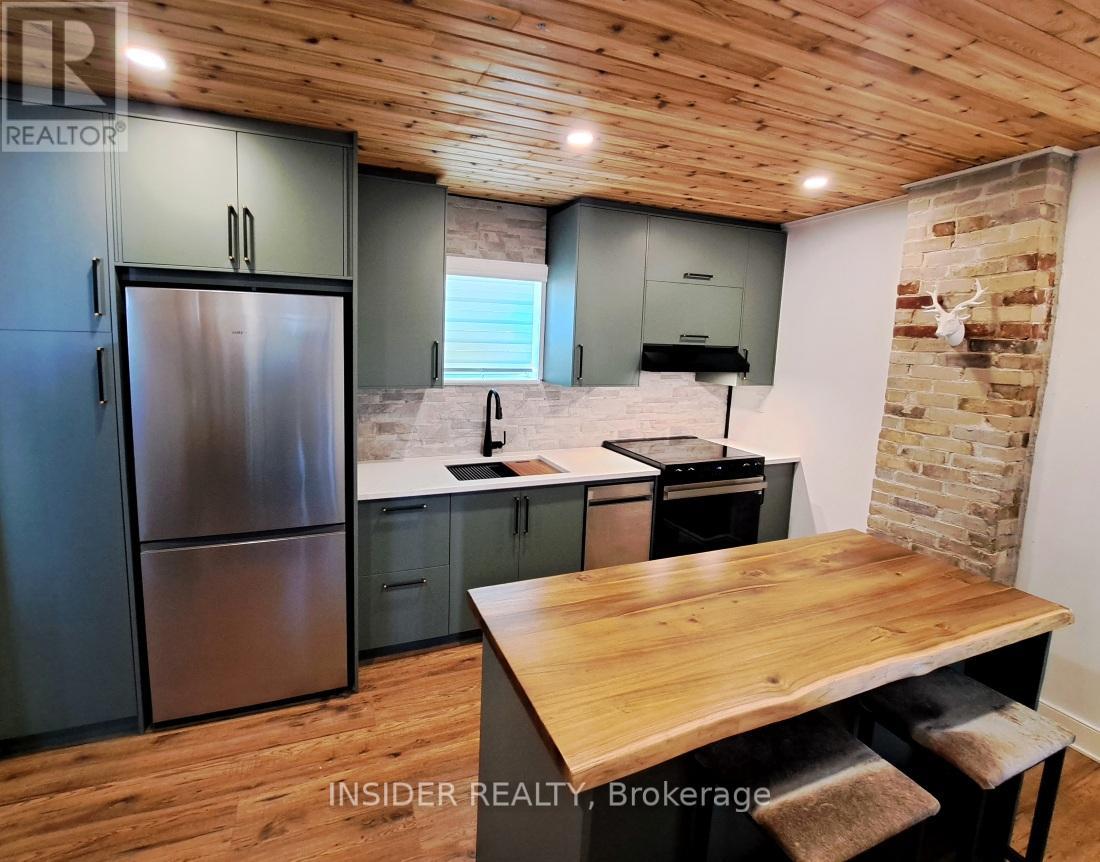 658 Brown Street, Peterborough (Otonabee Ward 1), Ontario  K9J 4K5 - Photo 6 - X12478026